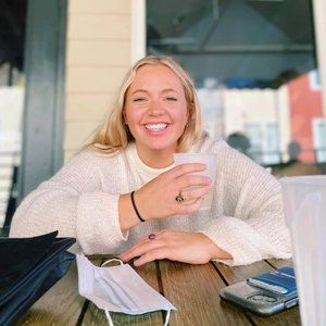 Meet your Posher, Jessica